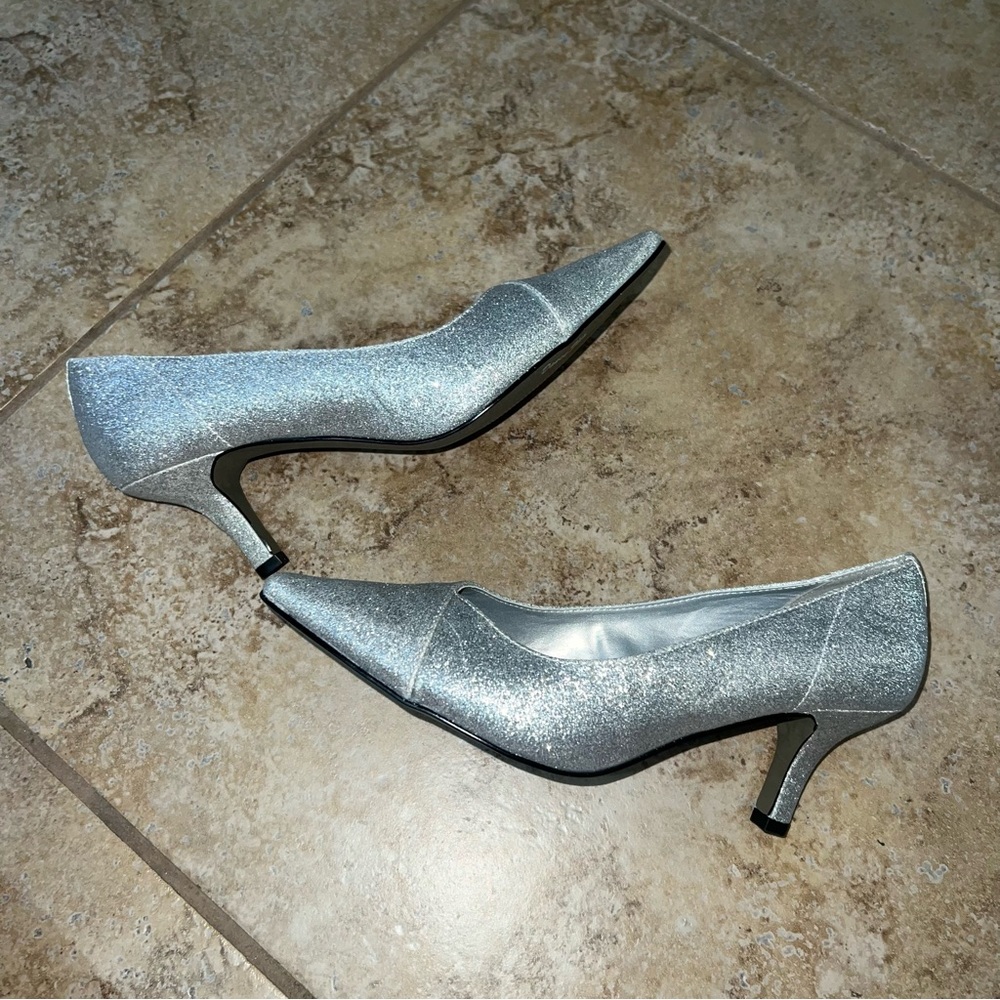 Womens silver glitter heels